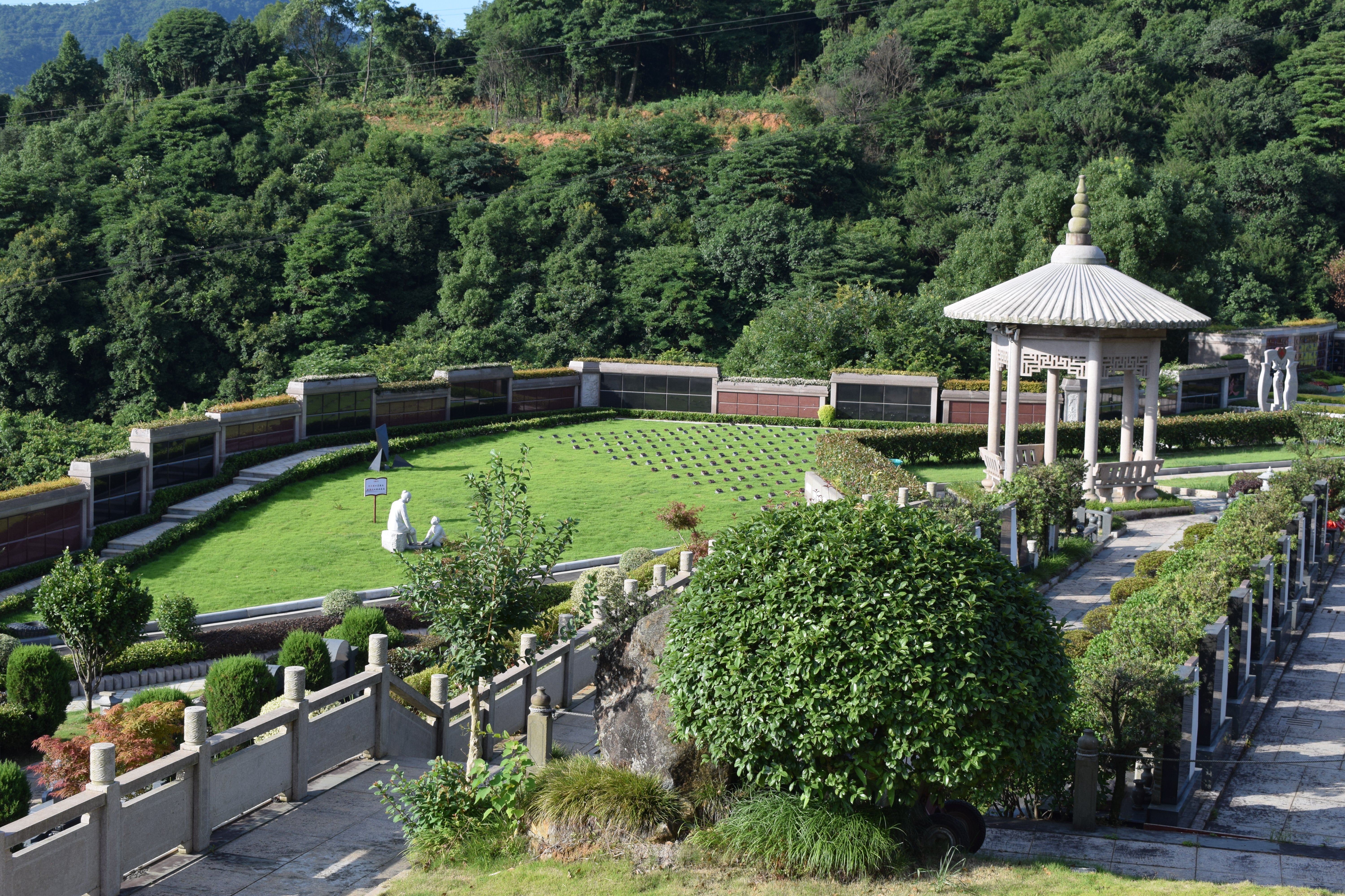 壹定发引领公墓行业转型升级，，，，立异实践获社会普遍认可