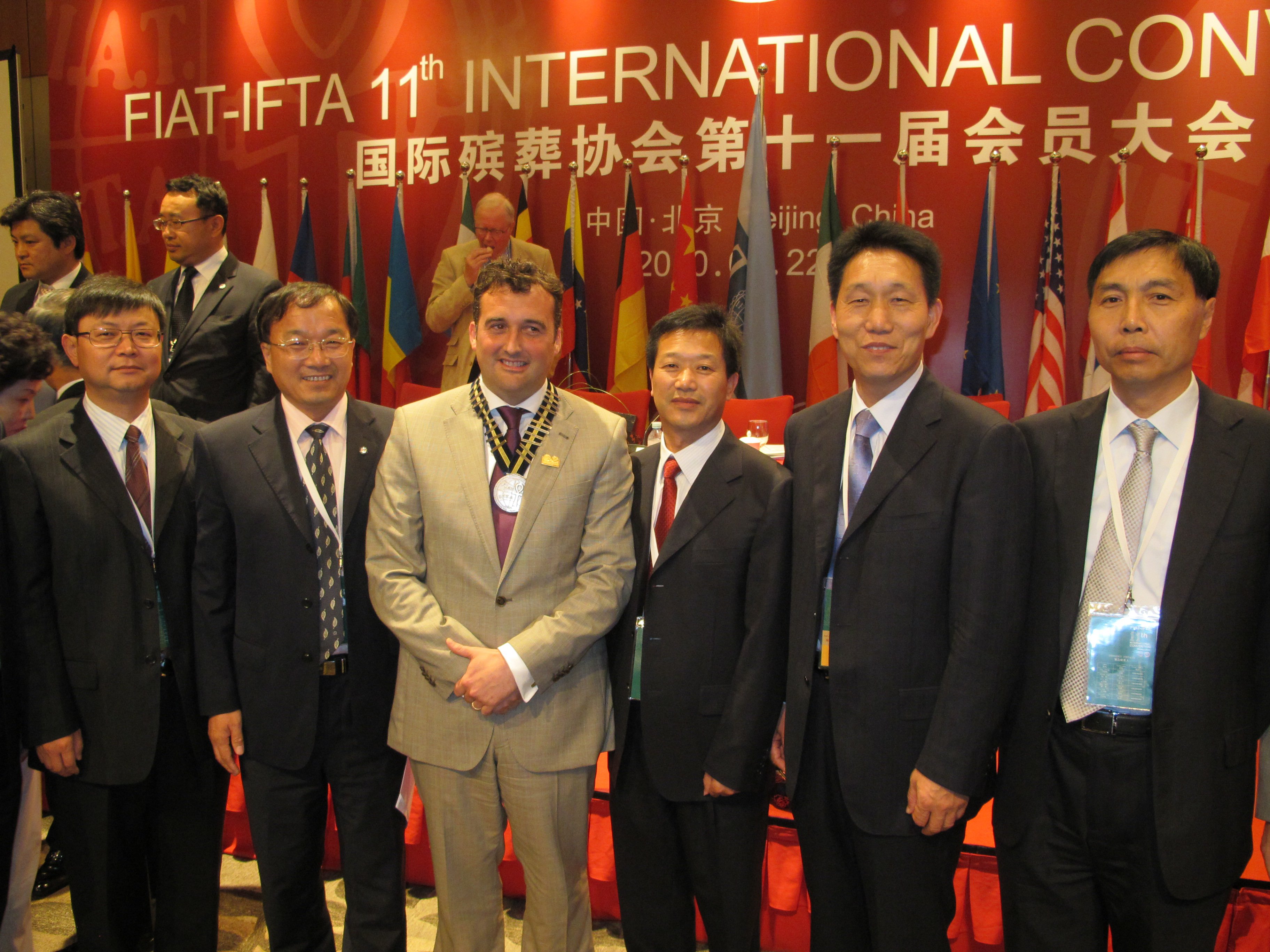 壹定发集团：以古板为基，，，，立异为翼，，，，遨游国际殡葬舞台